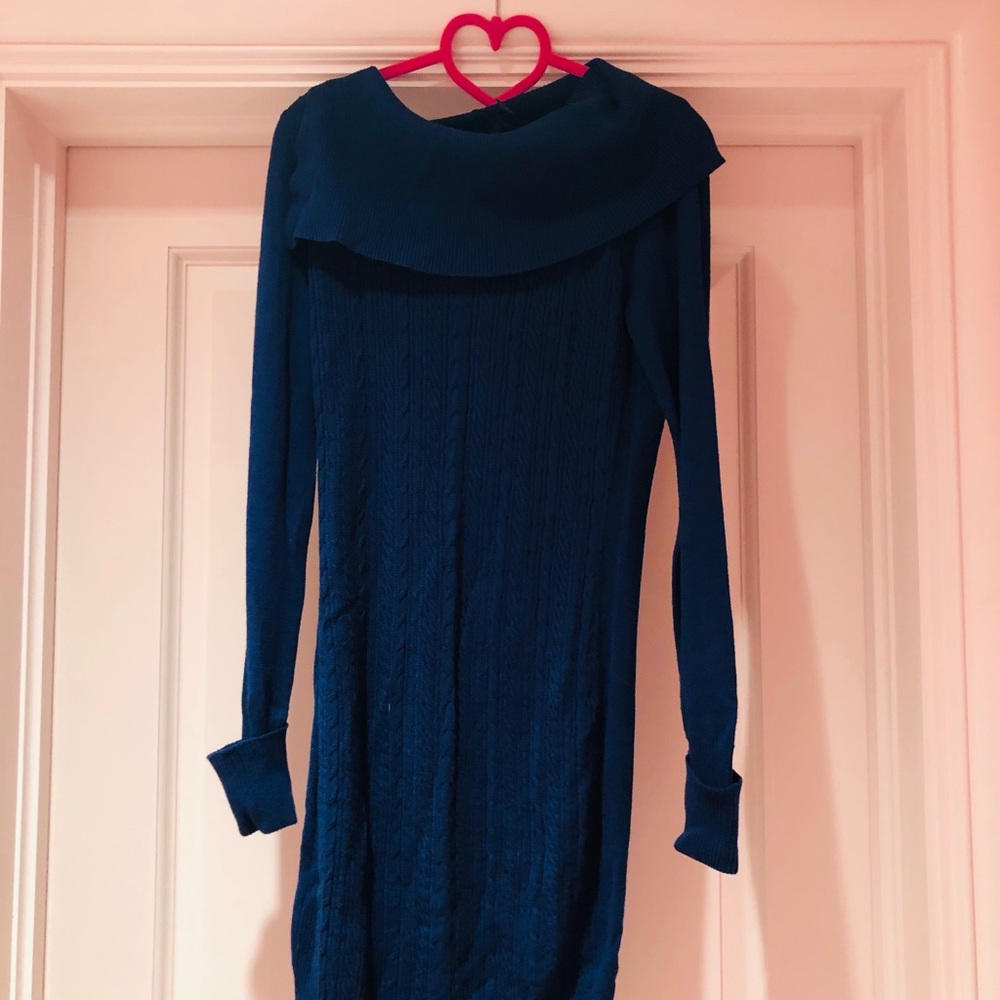 BCBG long sleeve dress